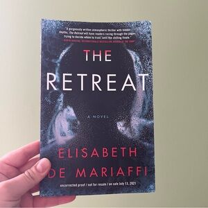 📚 4/25$ 📚 The Retreat by Elisabeth de Mariaffi | Mystery Book ARC